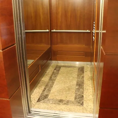 Center - Atelier Apartament *